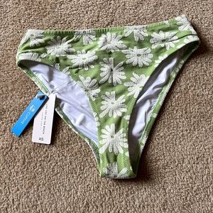 NWT Cupshe light green floral high waisted bikini bottoms